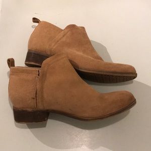 TOMS boots